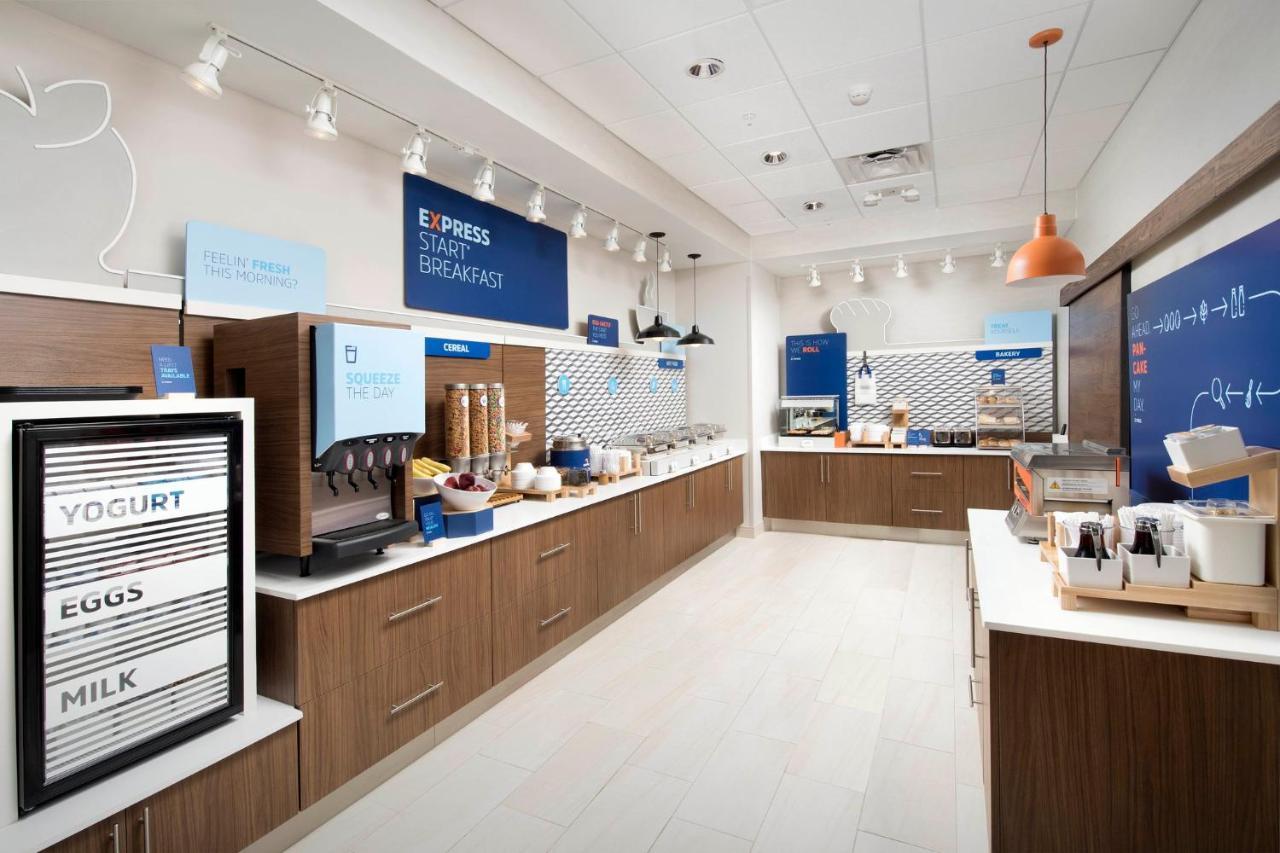 Holiday Inn Express & Suites Muskegon - Grand Haven By Ihg Bagian luar foto