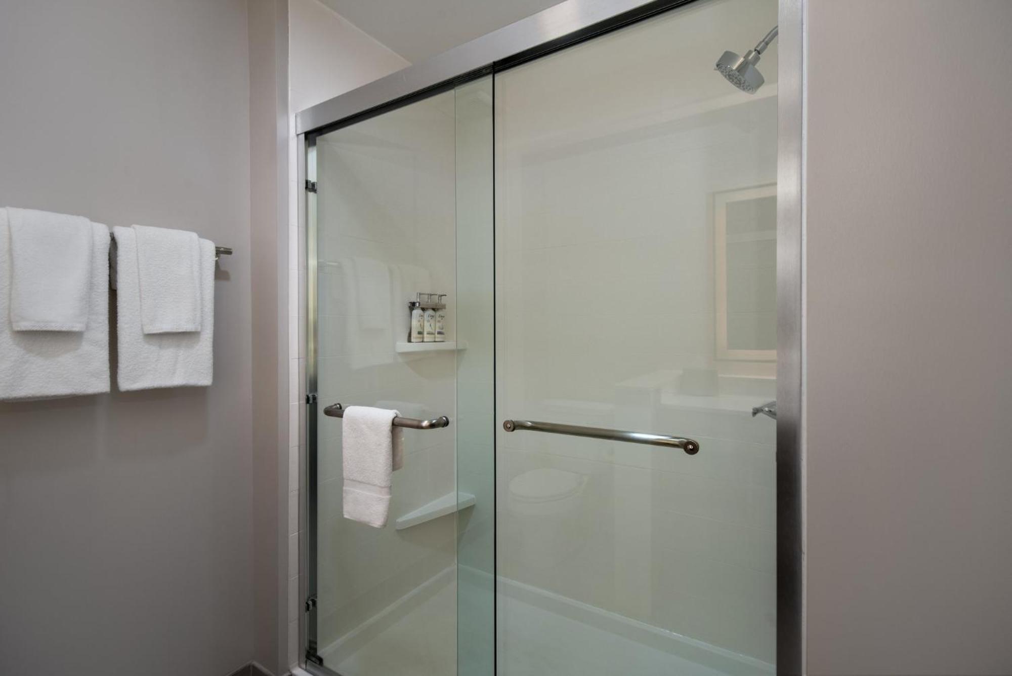 Holiday Inn Express & Suites Muskegon - Grand Haven By Ihg Bagian luar foto